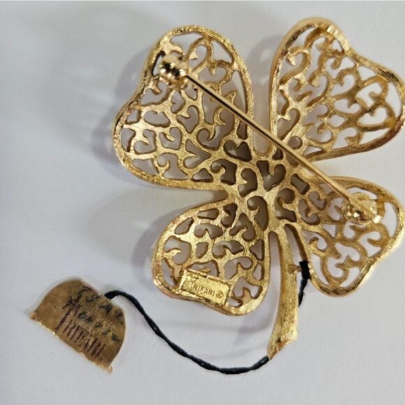Vintage NWT Deadstock Crown Trifari Gold Filigree Four Leaf Clover Brooch Pin - Picture 7 of 7